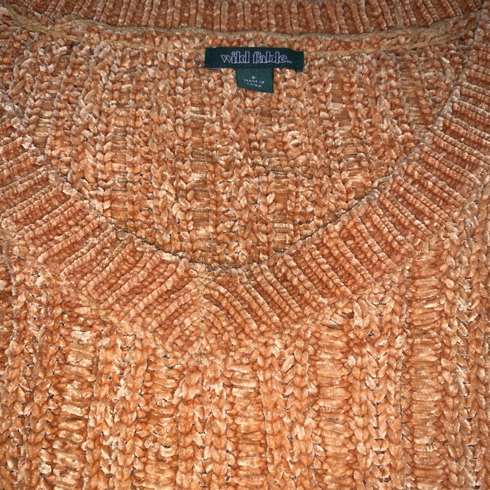 Target cropped knitted sweater